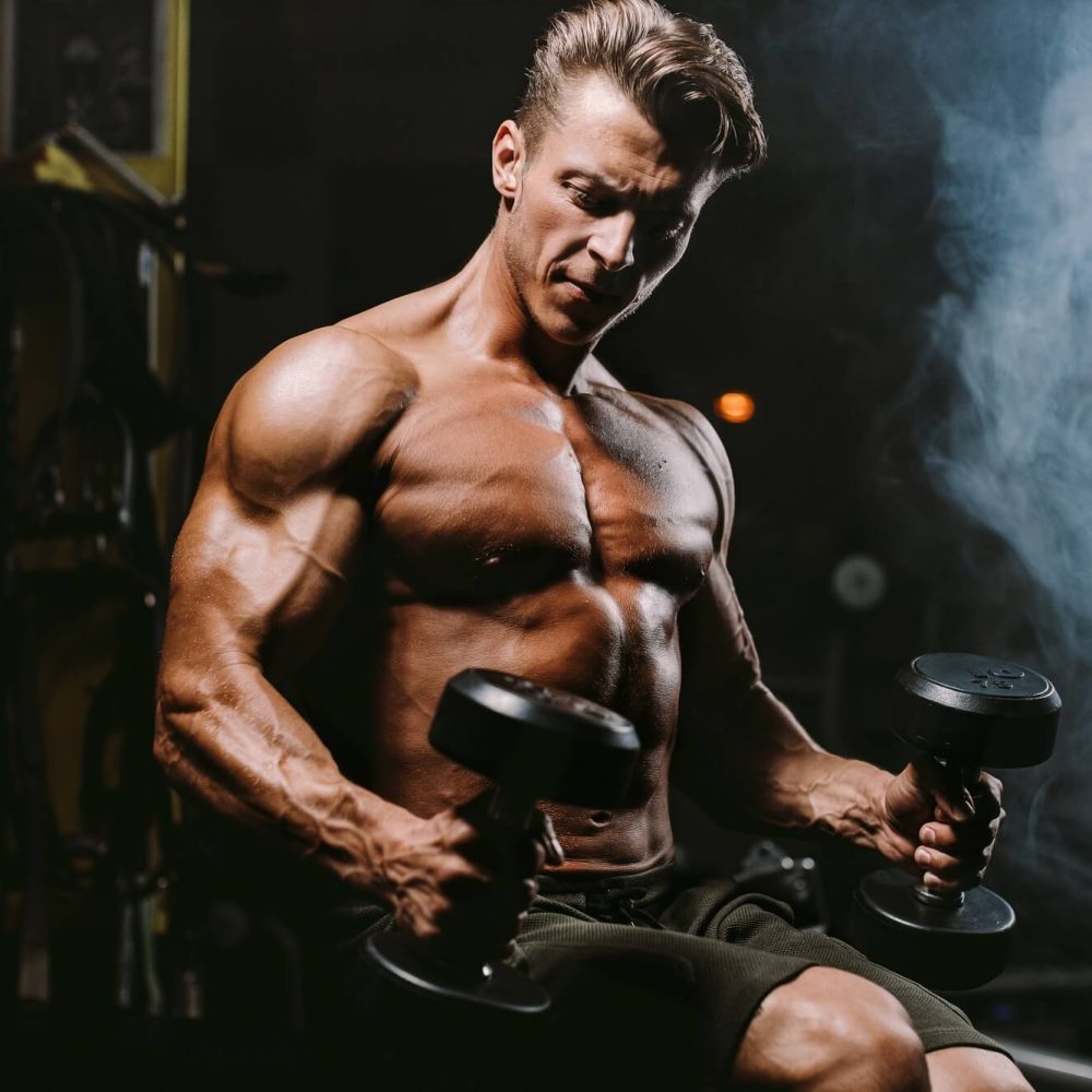 handsome-bodybuilder-works-out-pushing-up-excercise-in-gym-1.jpg handsome-bodybuilder-works-out-pushing-up-excercise-in-gym-1.jpg